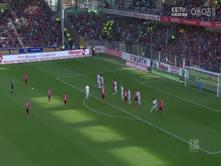 德甲联赛 弗赖堡VS云达不莱梅 20250222封面图